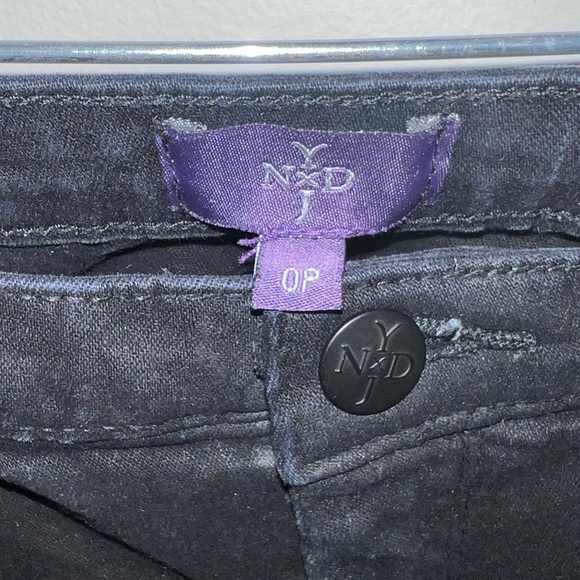 NYDJ Denim Legging. - Picture 2 of 4